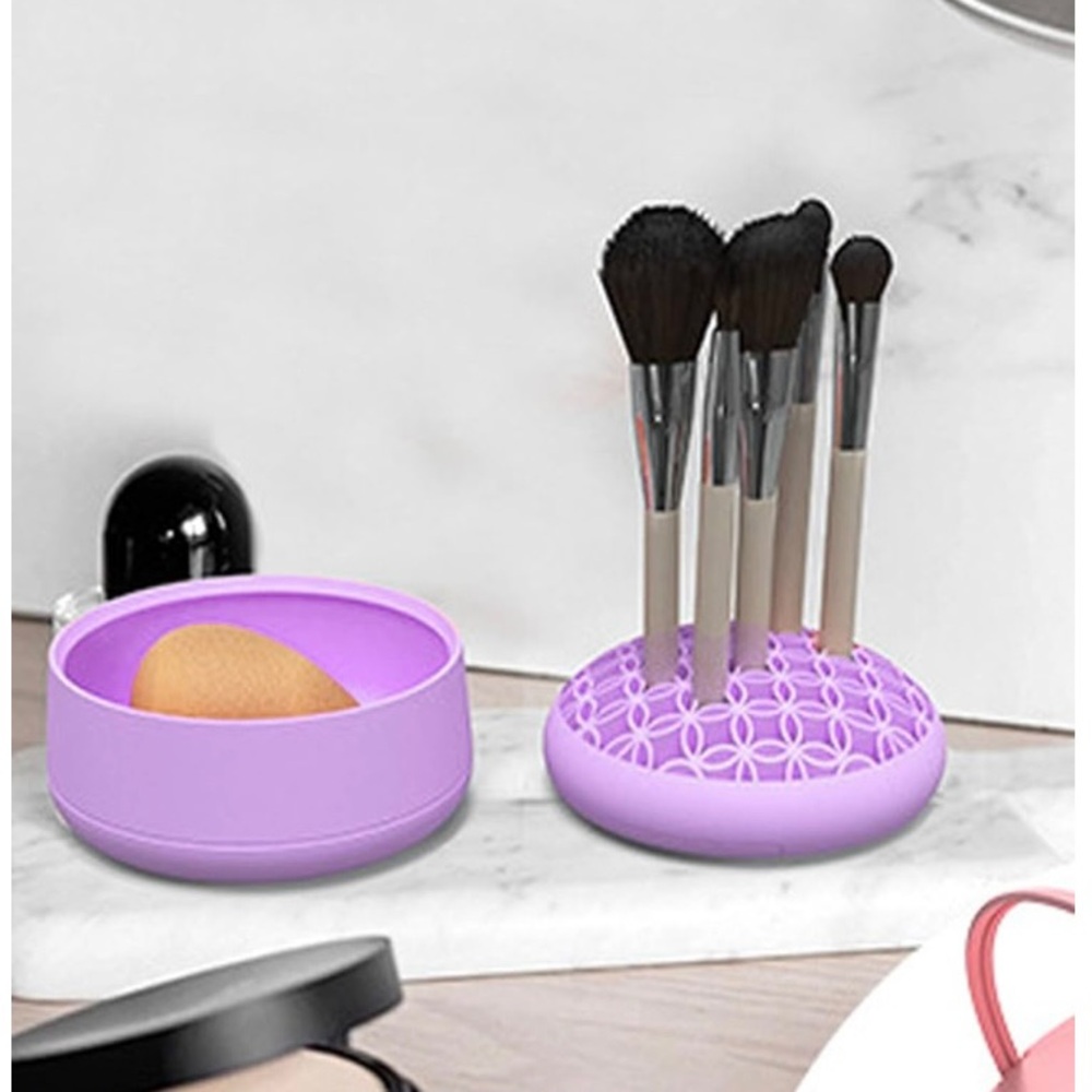 Silicone makeup brush holder